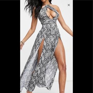 Beach cover- up maxi dress with a long split